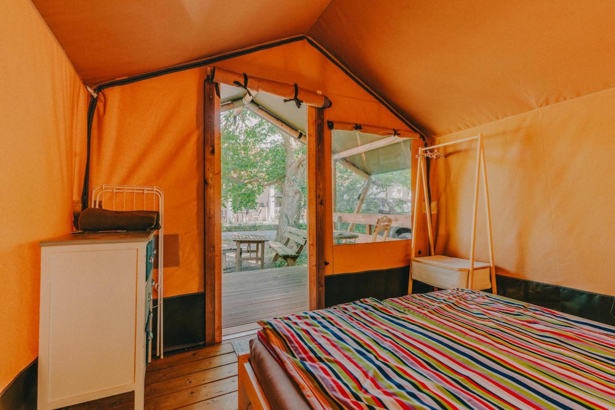 Rendes Glamping Hotel Balatonrendes Bagian luar foto