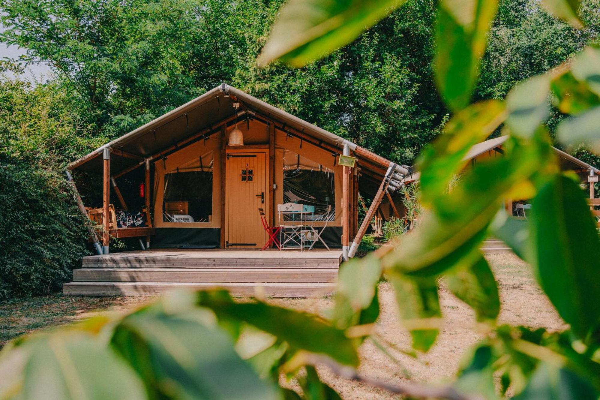 Rendes Glamping Hotel Balatonrendes Bagian luar foto