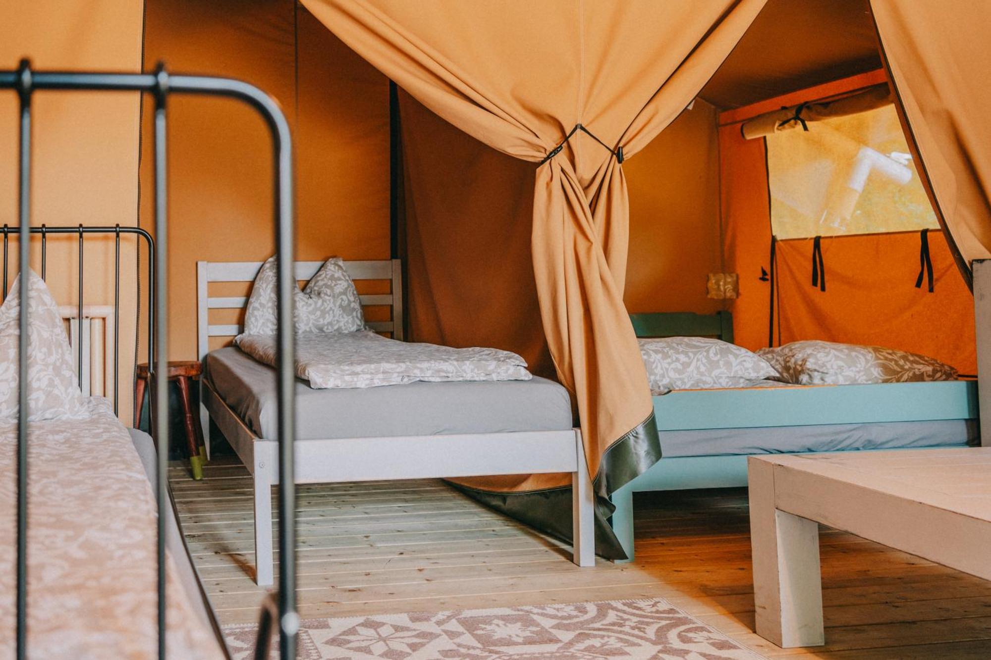 Rendes Glamping Hotel Balatonrendes Bagian luar foto