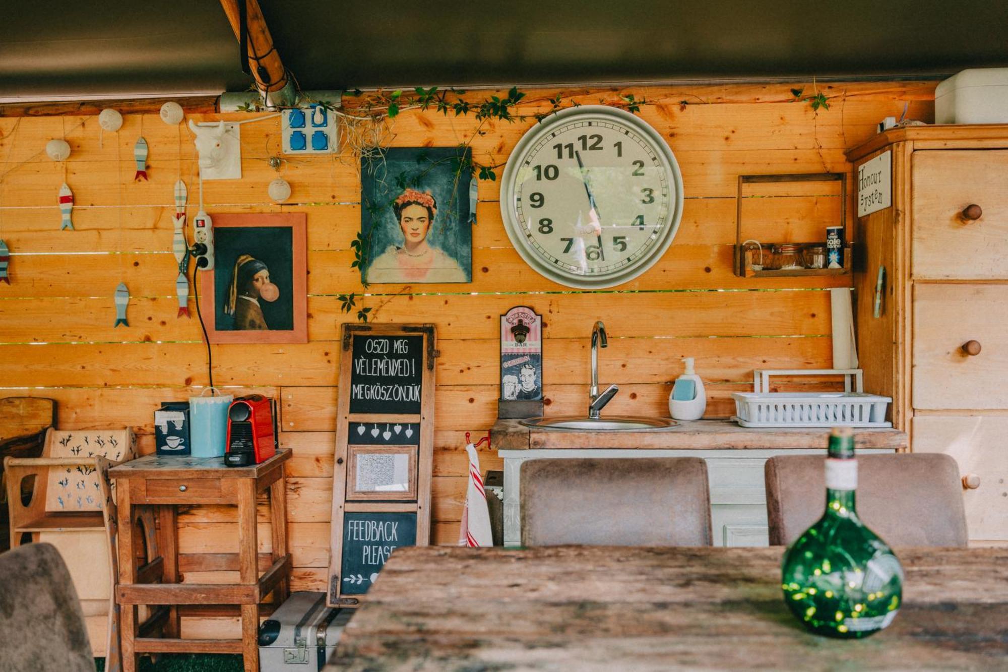 Rendes Glamping Hotel Balatonrendes Bagian luar foto