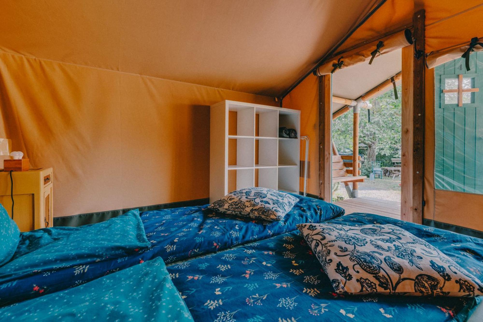 Rendes Glamping Hotel Balatonrendes Bagian luar foto
